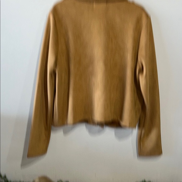 Tan Cropped Blazer with Tailored Fit - Picture 7 of 7